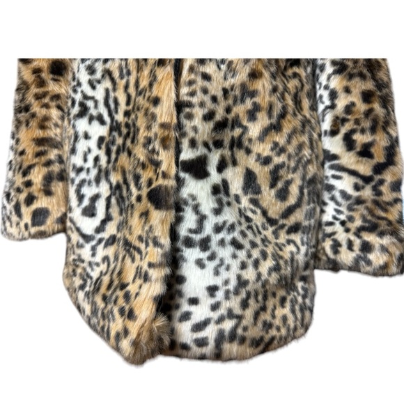 Forever 21 Faux Fur Coat - Picture 8 of 15